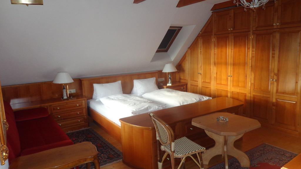 Hirschenhof Hotel Graz Quarto foto